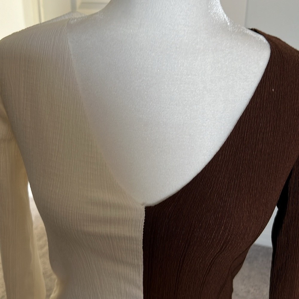 NWOT Off White and Chocolate Brown Shirt - Size Medium - Picture 2 of 7